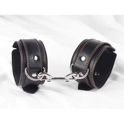Postroj s kovovým hákem a pouty - černý